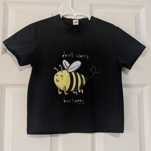 Kids Black Short-Sleeve Bee Graphic Tee  Size 4T
